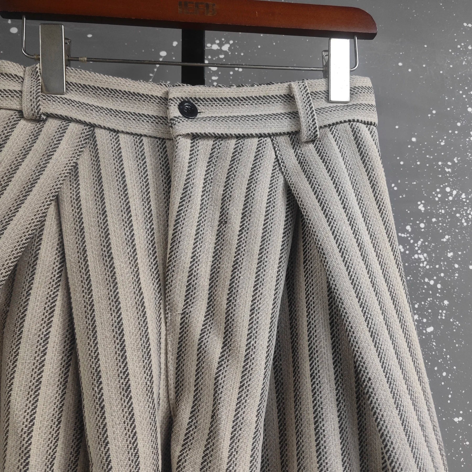 Calça Oversized Urban Woolen Listrada