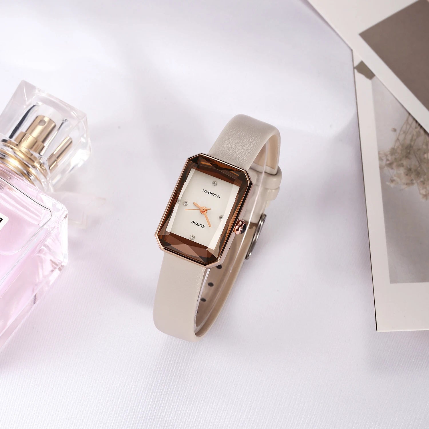 Relógio Quartz Retrô Slim