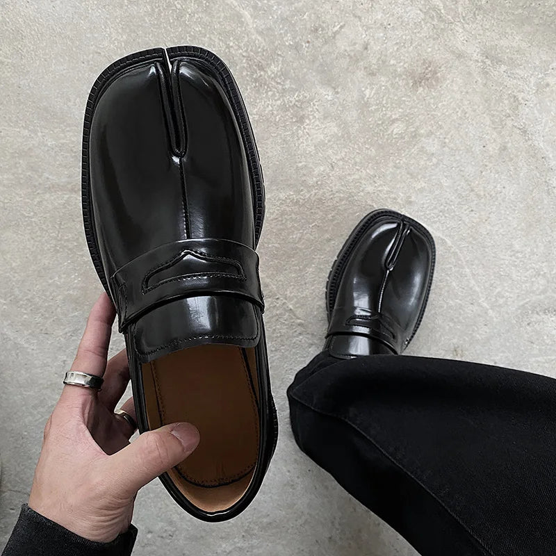Loafer Tabi Bico Dividido Sola Grossa Unissex